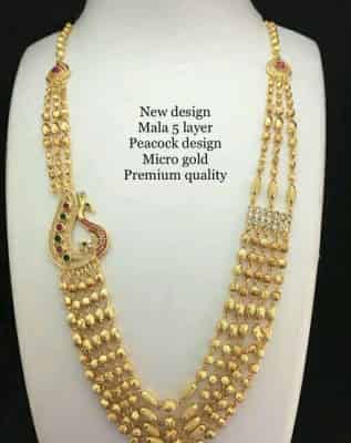 Twinkling Graceful Women Necklaces & Chains