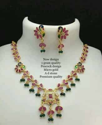 Graceful Women Gold Plated Necklaces & Chains